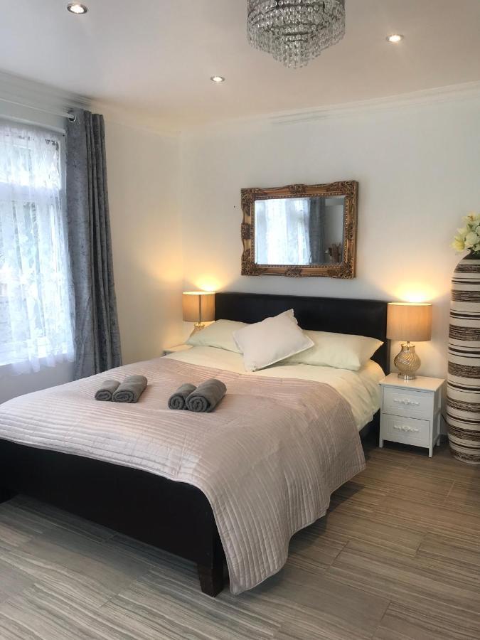 Studio Apartment 雷纳姆 外观 照片
