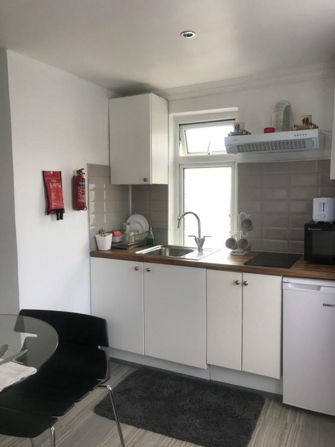 Studio Apartment 雷纳姆 外观 照片