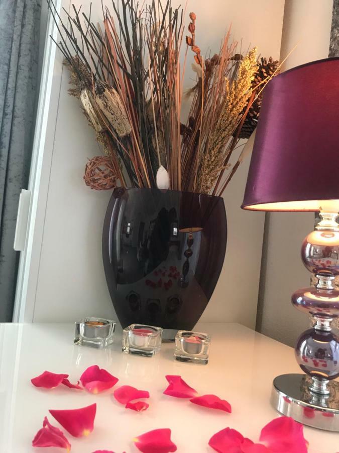 Studio Apartment 雷纳姆 外观 照片